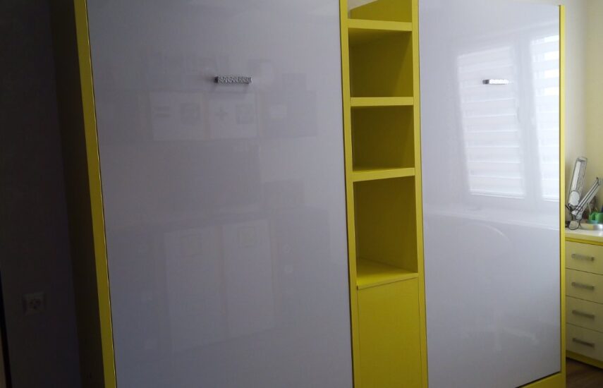 Солнечная детская комната