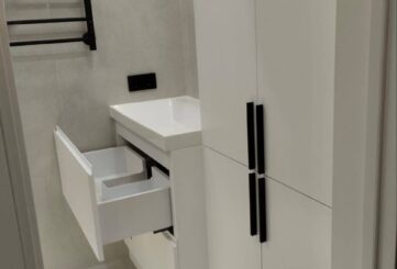 Шкаф и тумба в ванную