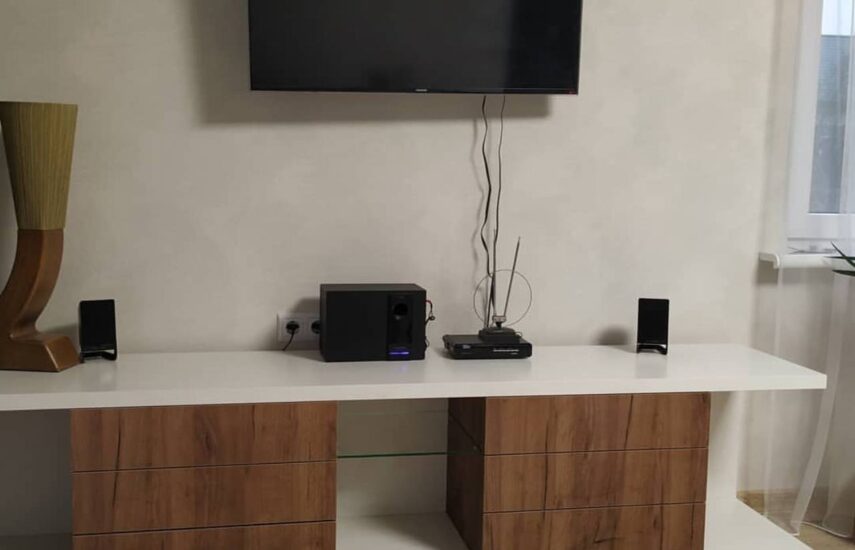 Стильная тумба под TV