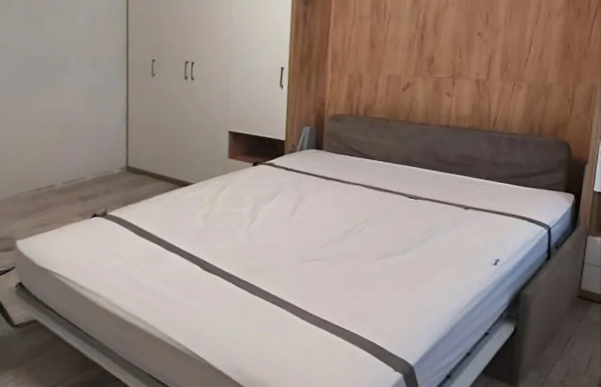 Комплект мебели в гостиную с двуспальной кроватью-трансформером