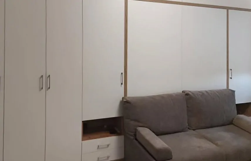 Комплект мебели в гостиную с двуспальной кроватью-трансформером