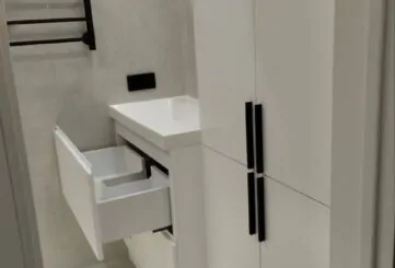 Шкаф и тумба в ванную