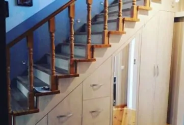 Шкаф под лестницу