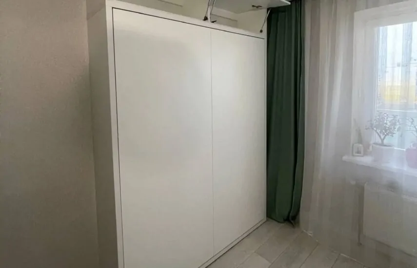 Кровать-трансформер в белом цвете