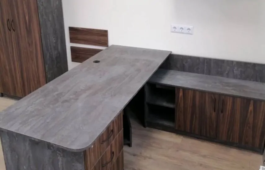 Элегантная мебель в офис